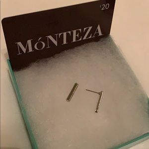 Beautiful Silver Earrings with $20 Gift Card!